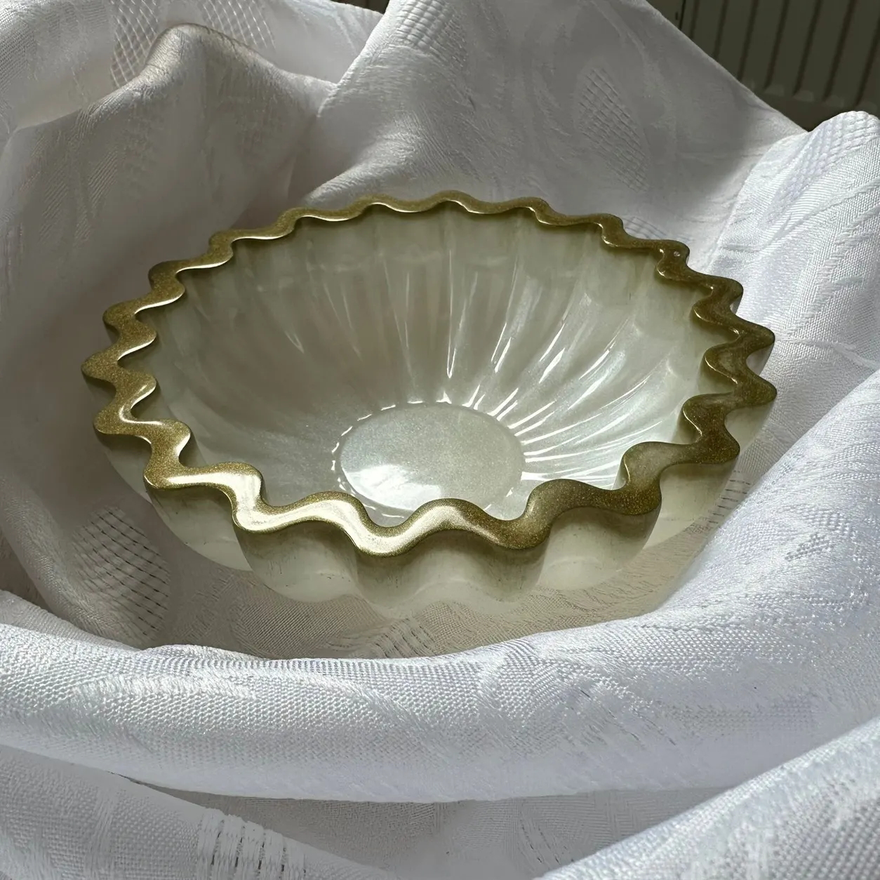 Weiße Muschelschale Vorderseite
